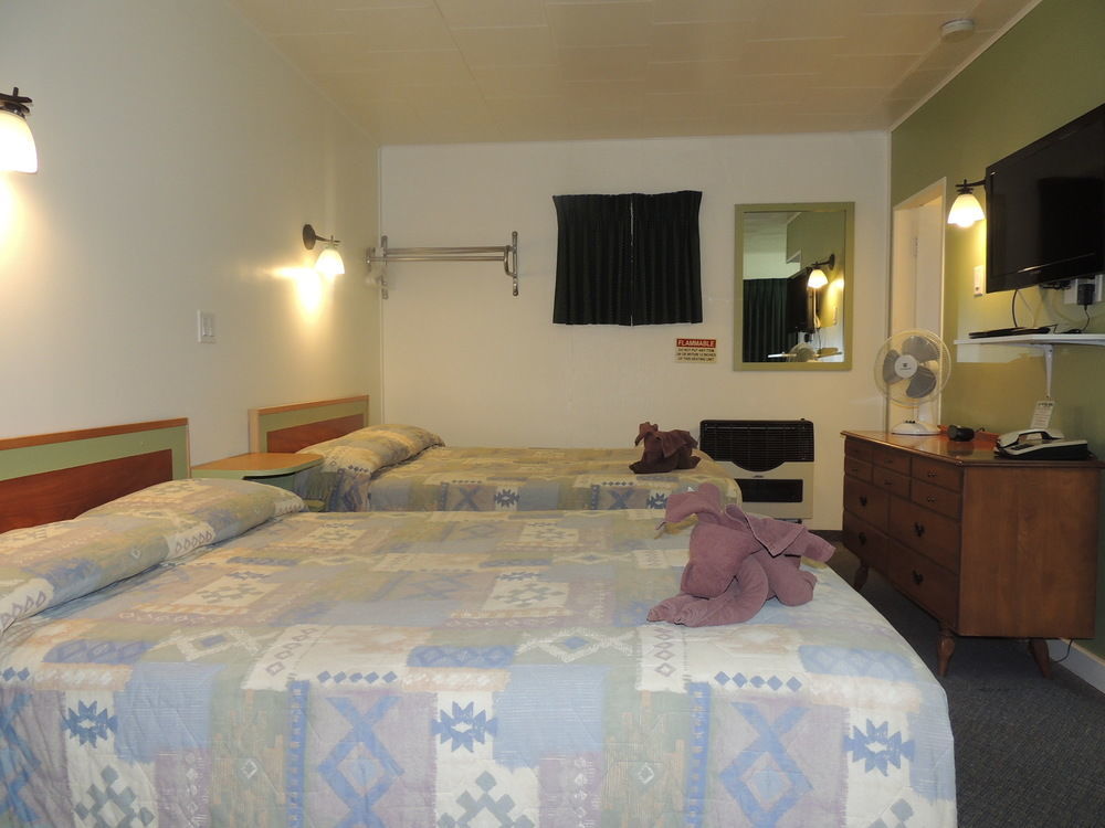100 Mile Motel & Rv Park 100 Mile House Ngoại thất bức ảnh